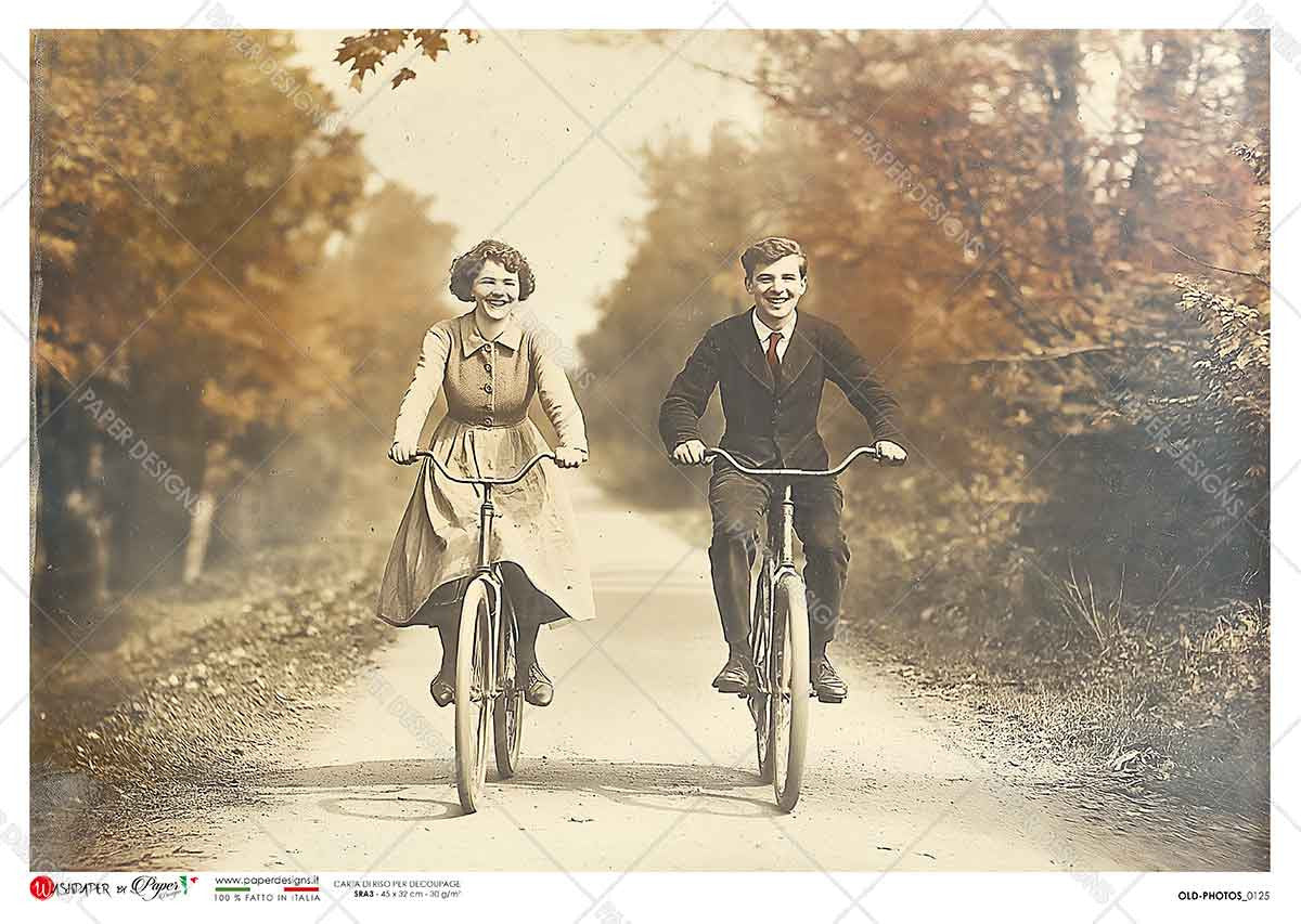 Paper Designs Vintage Couple Bike Riding Rice Paper