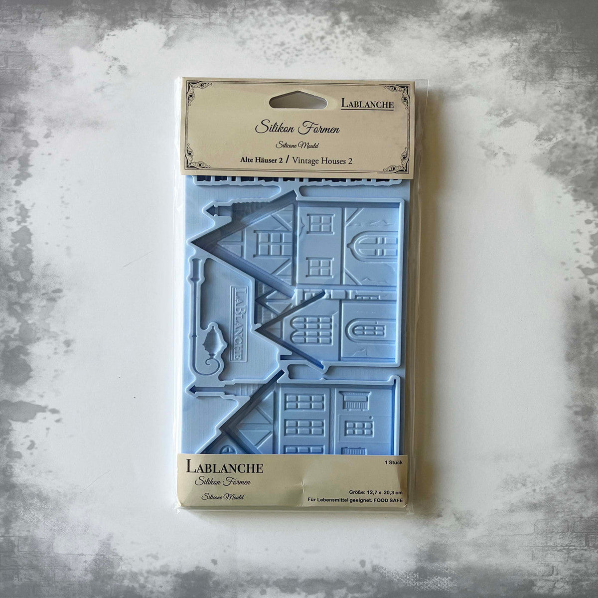 LaBlanche Houses II silicone mould with house facades, fence and street lamp