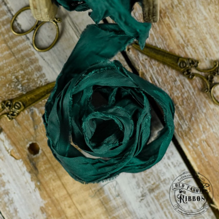 Old Fashion Ribbon Christmas Green